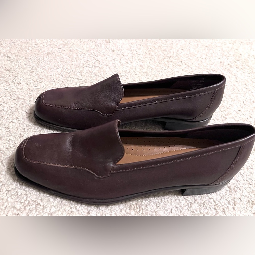 Naturalizer Women's Brown Loafers